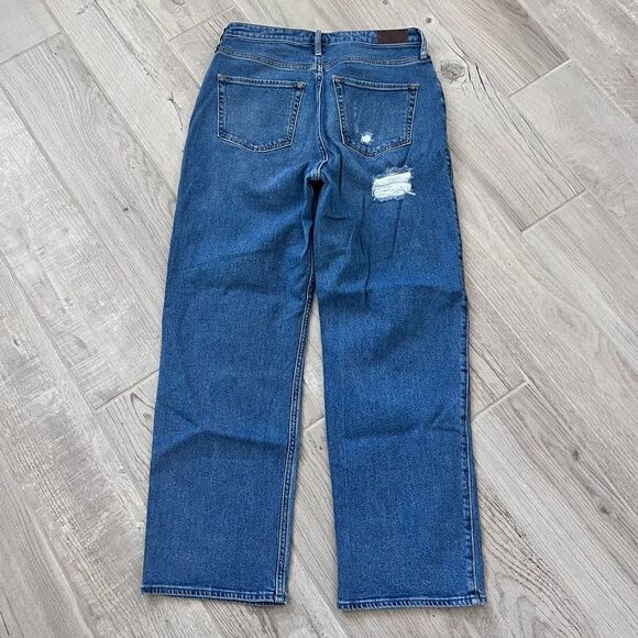 Hollister Ultra High-Rise Dad Ripped Destroyed Distressed Jeans Size 13R 31x31 - Picture 4 of 7